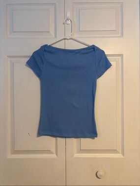 Blue old navy tee